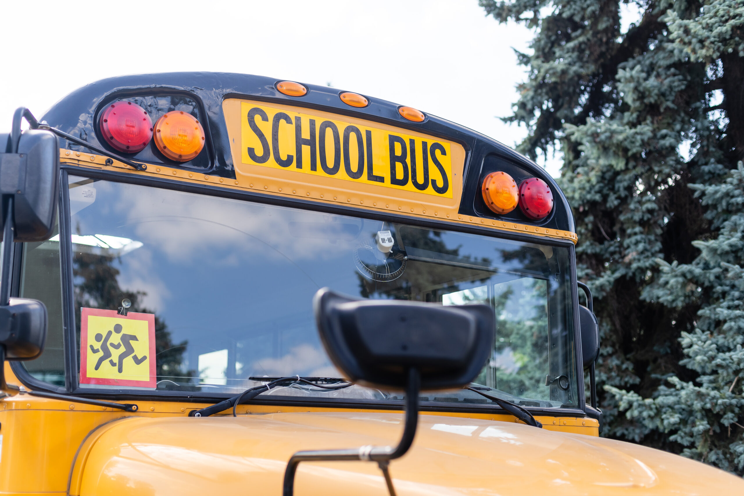 Bus Sekolah, Angkutan Gratis Bermanfaat