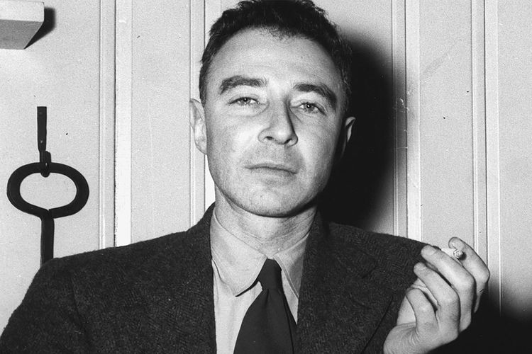 Mengenal Julius Robert Oppenheimer, Penemu Bom Atom Hiroshima & Nagasaki