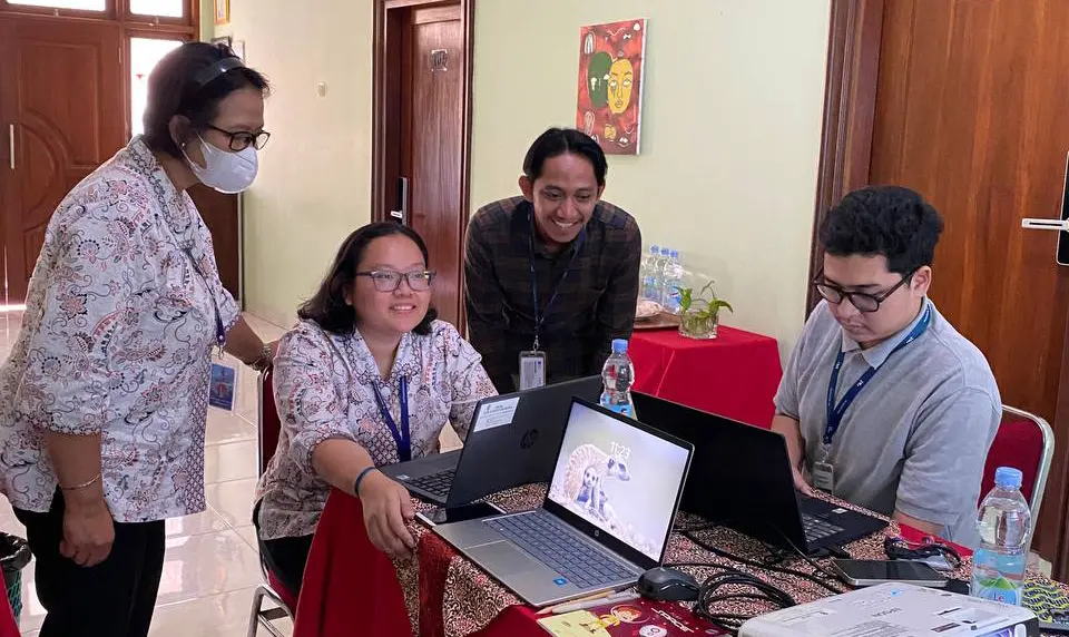 Training Fitur Payment Siswamedia untuk Guru di SMKS Baranangsiang Bogor