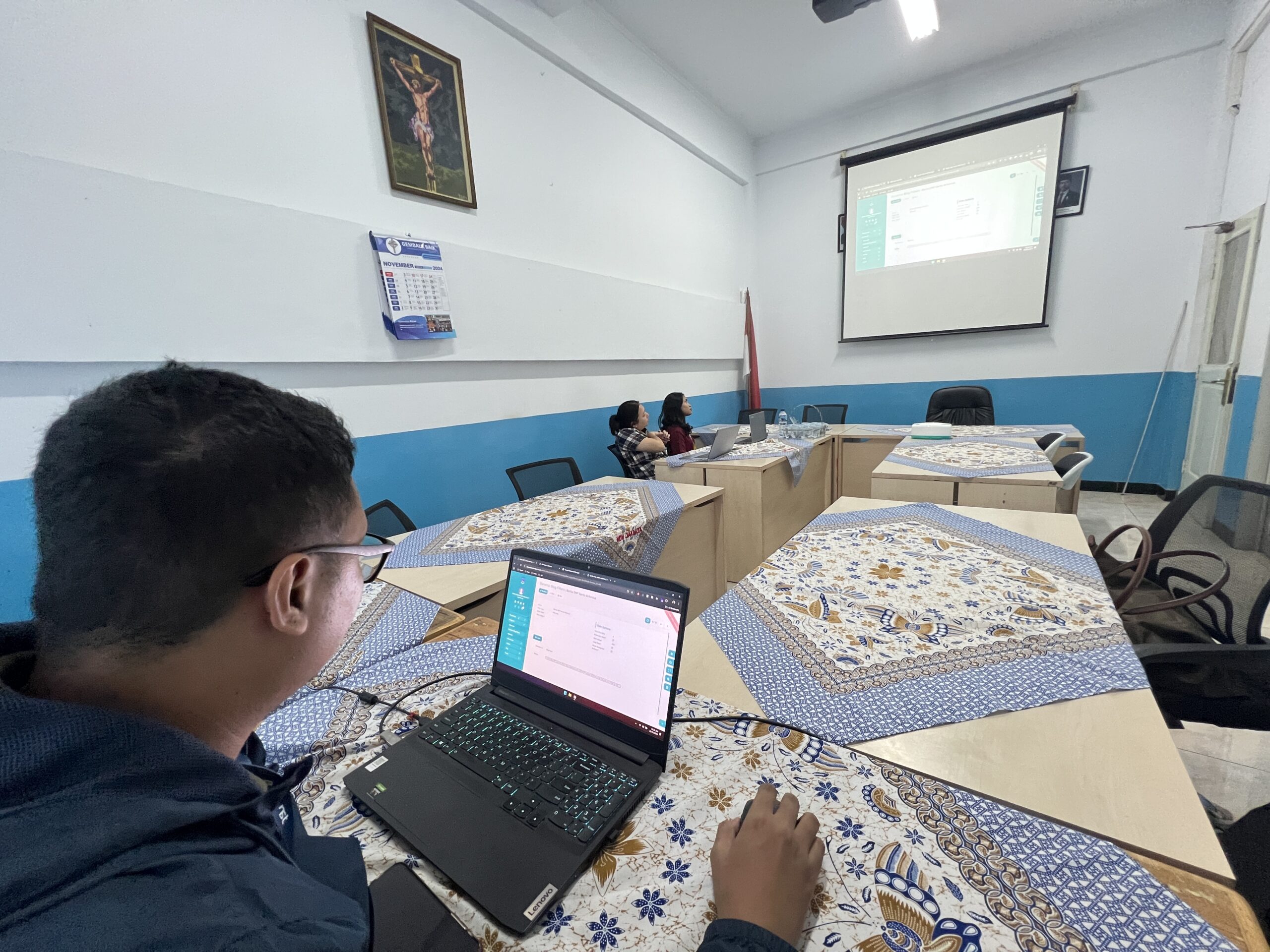 Layanan Pendampingan Siswamedia di SMP & SMA Santo Antonius Jakarta