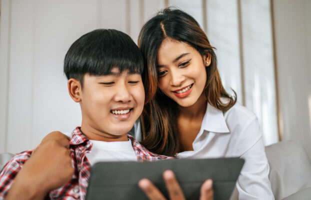 Aktivitas Sekolah Anak Bisa Dipantau Langsung Lewat Smartphone oleh Orang Tua