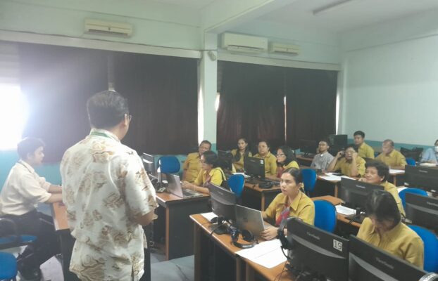 Sosialisasi Sistem Siswamedia di SMA St. Antonius, Jakarta