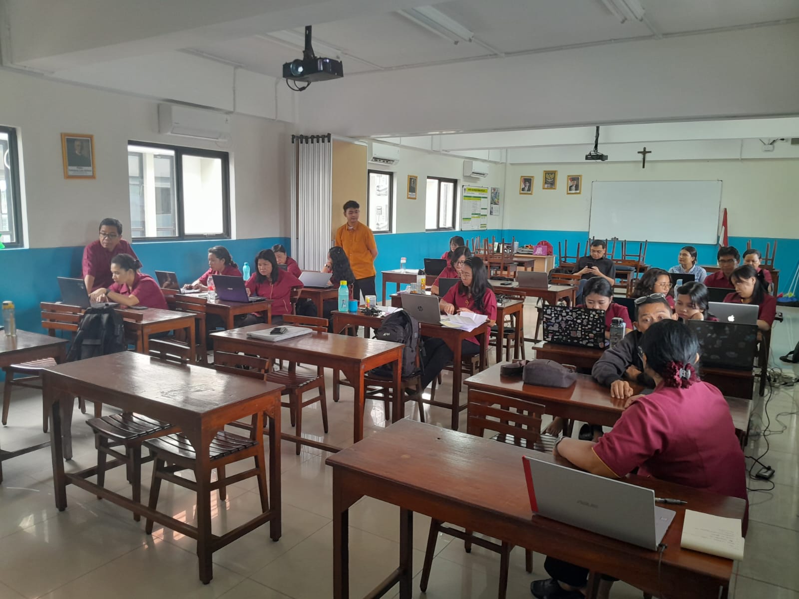 SD Santo Antonius I Jakarta Menggelar Training Sistem Siswamedia